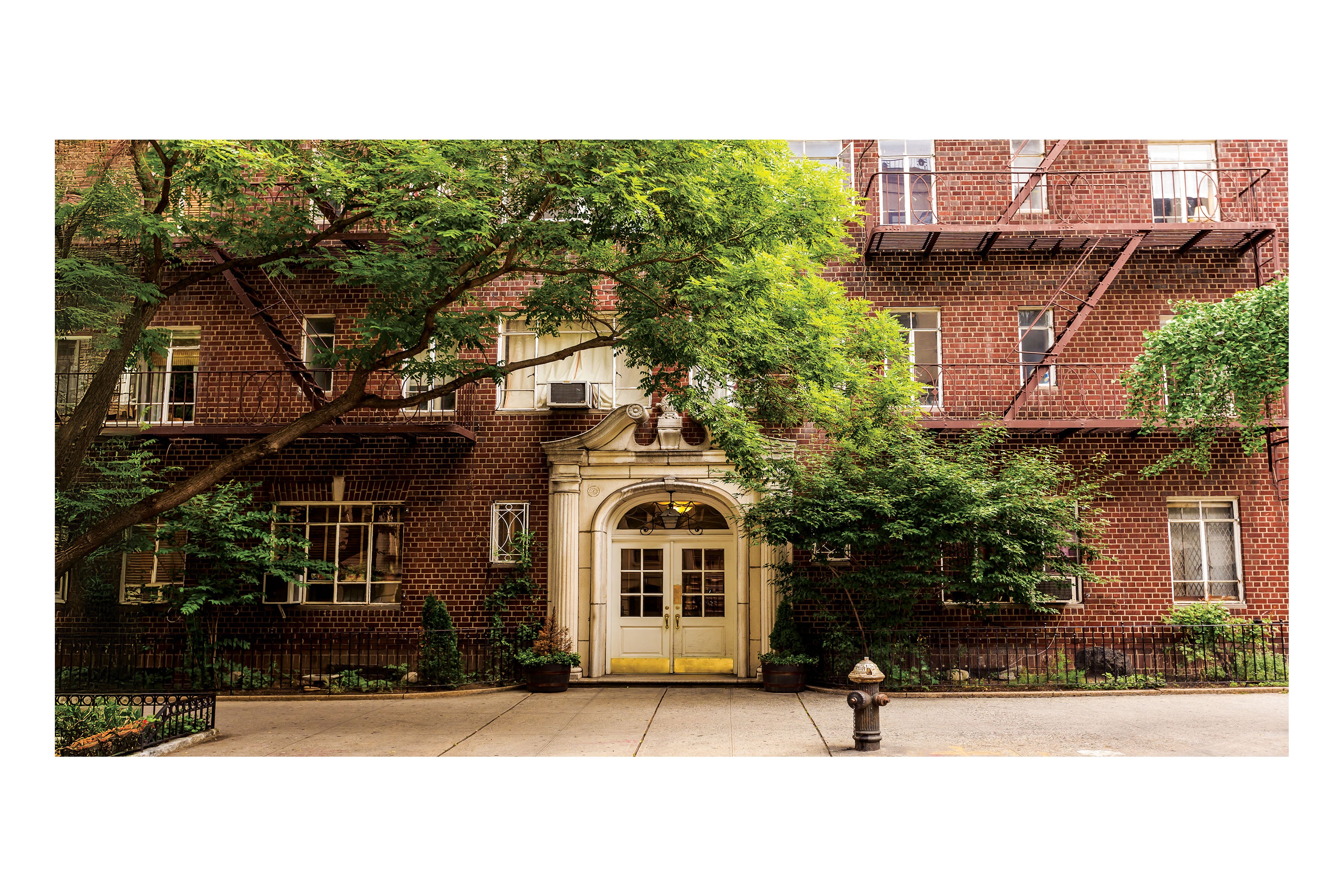 City Apartment Exterior Theatre Backdrop